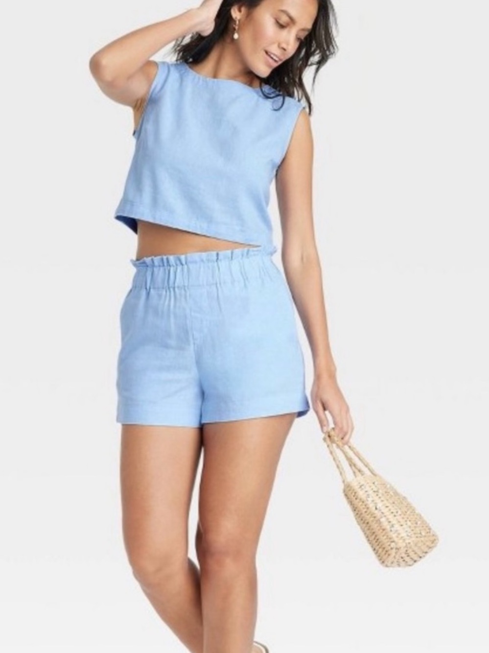 A new day linen shorts. High waisted. Size medium.